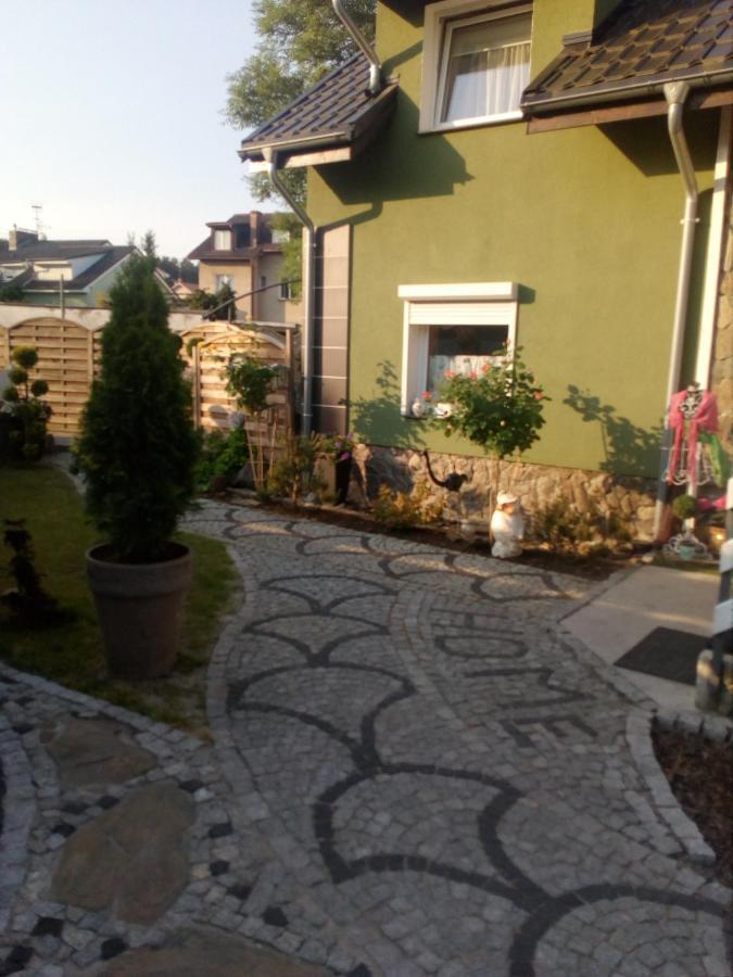 Pokoje Goscinne Cisowa Zielona Gora  Exterior photo